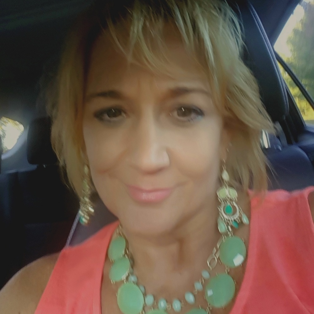 Meet your Posher, Sharon